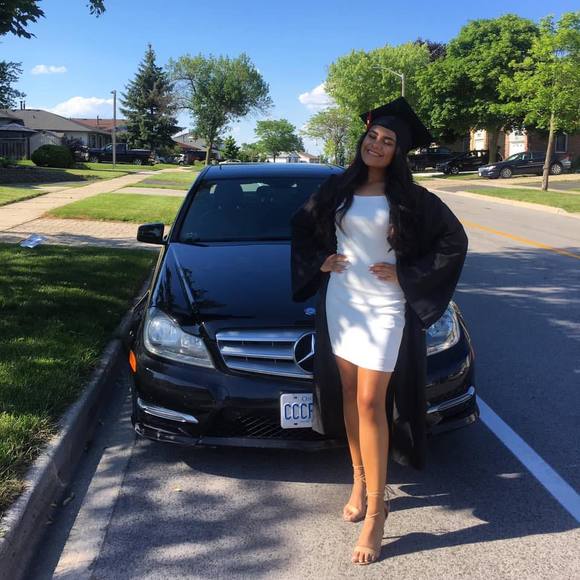 Meet your Posher, Ritika - Picture 1 of 1